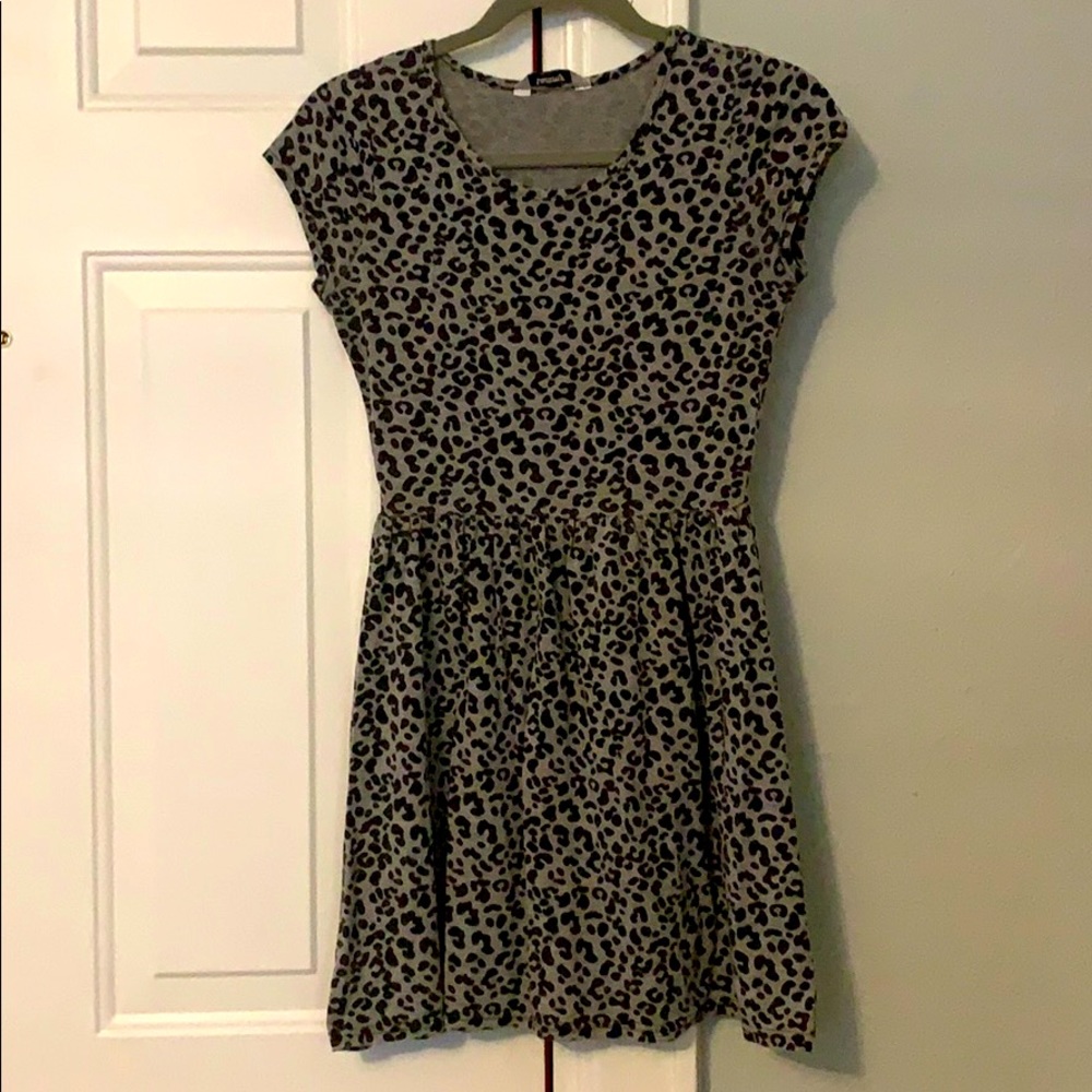 Gray Leopard Print Dress - Small